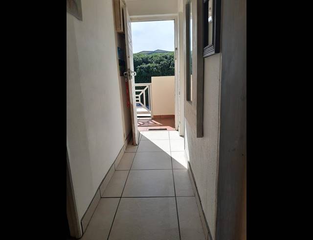 2 BEDROOM APARTMENT FOR SALE IN HERMANUS BEACH CLUB